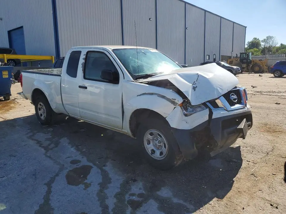 2017 NISSAN FRONTIER S  