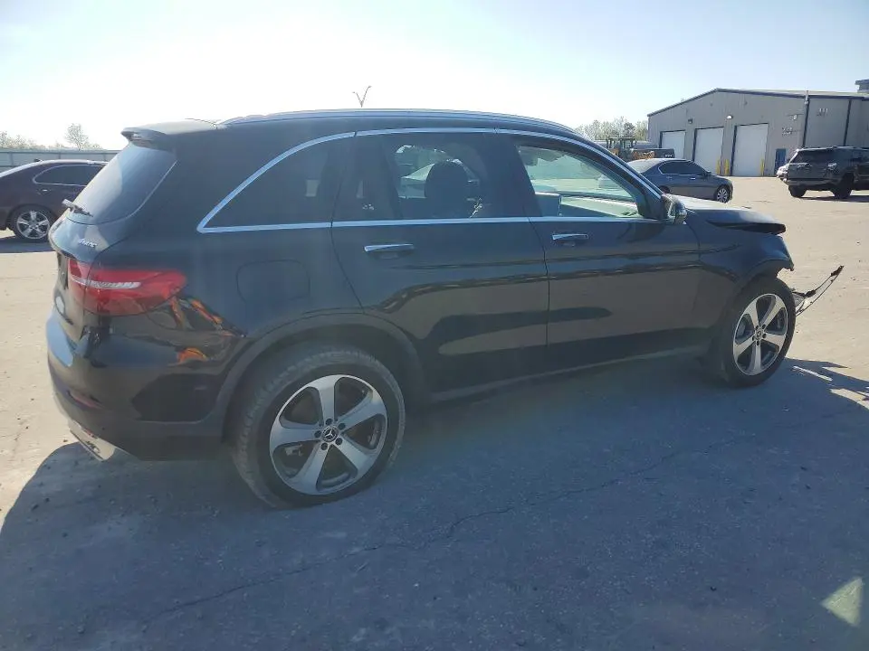 2017 MERCEDES-BENZ GLC 300 4MATIC  