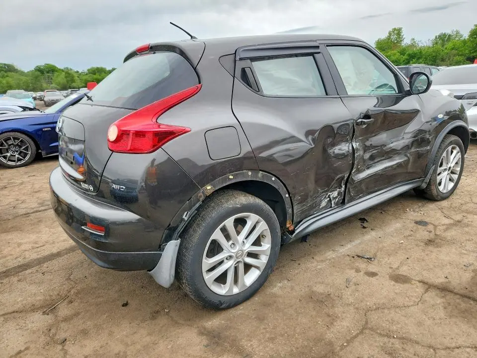 2011 NISSAN JUKE S  
