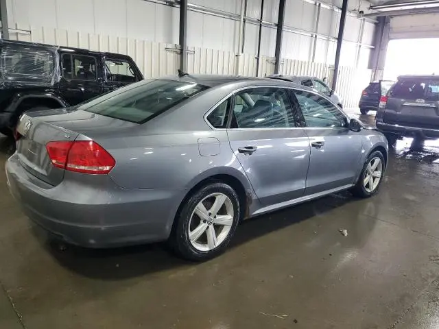 2013 VOLKSWAGEN PASSAT SE  