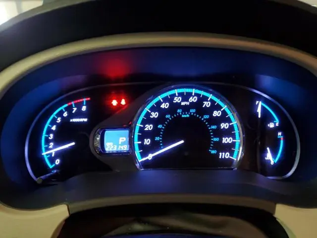 2013 TOYOTA SIENNA XLE  