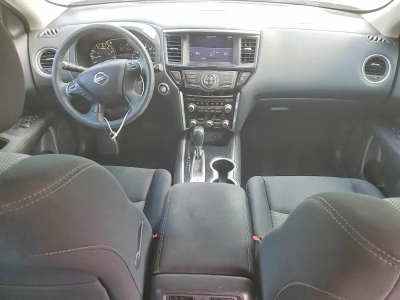 2017 NISSAN PATHFINDER SV  