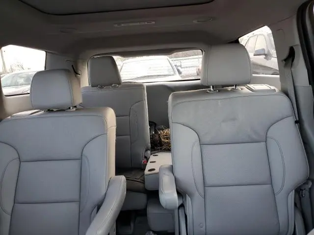 2022 GMC ACADIA SLT  