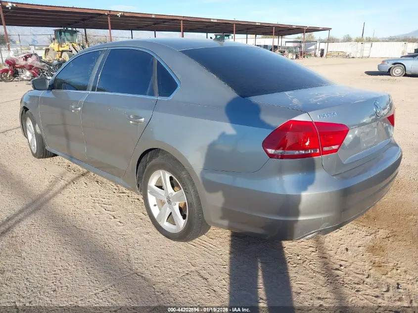 2013 VOLKSWAGEN PASSAT 2.0L TDI SE