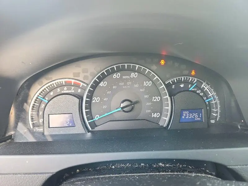 2014 TOYOTA CAMRY XLE  