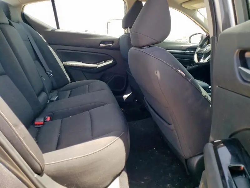 2021 NISSAN ALTIMA SV  