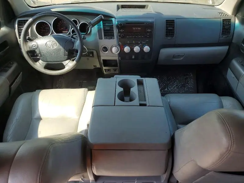 2011 TOYOTA TUNDRA CREWMAX SR5  
