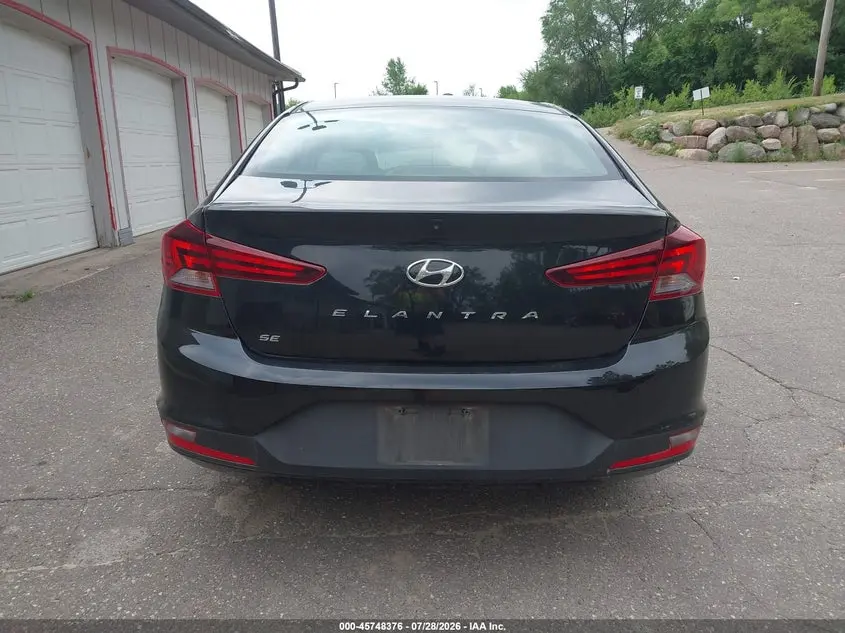 2019 HYUNDAI ELANTRA SE