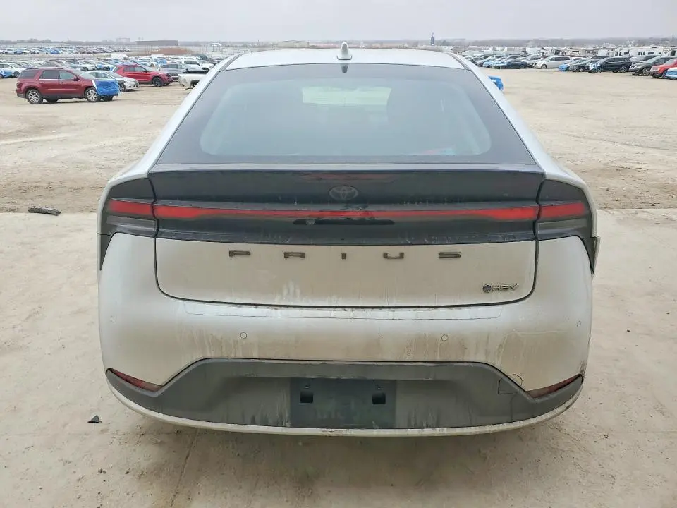 2024 TOYOTA PRIUS LE  