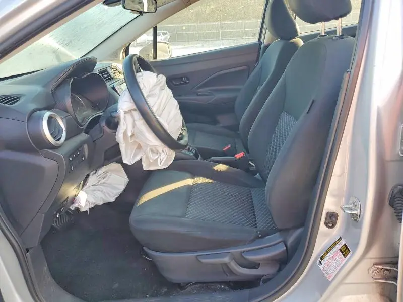 2021 NISSAN VERSA S  