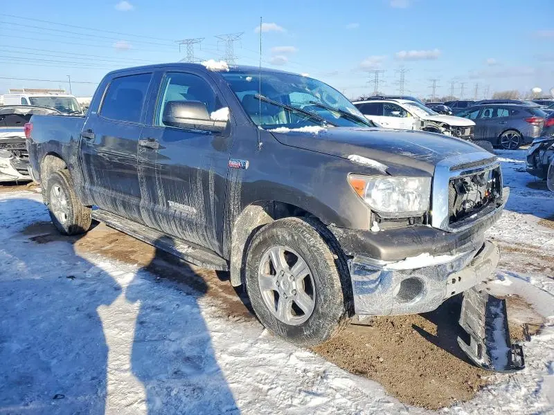 2011 TOYOTA TUNDRA CREWMAX SR5  
