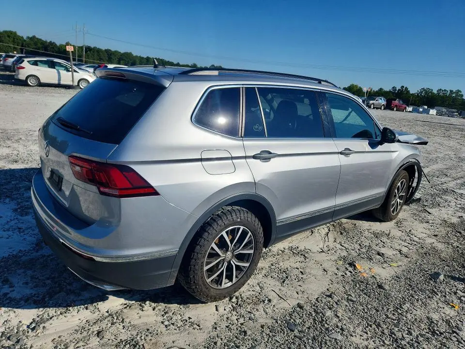 2020 VOLKSWAGEN TIGUAN SE  