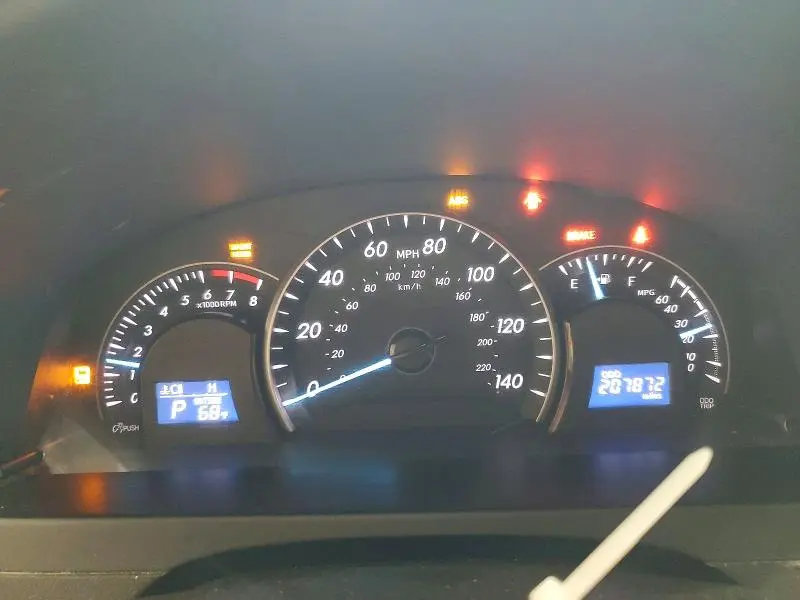 2014 TOYOTA CAMRY LE  