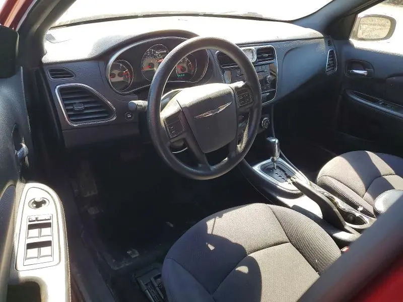 2013 CHRYSLER 200 LX  