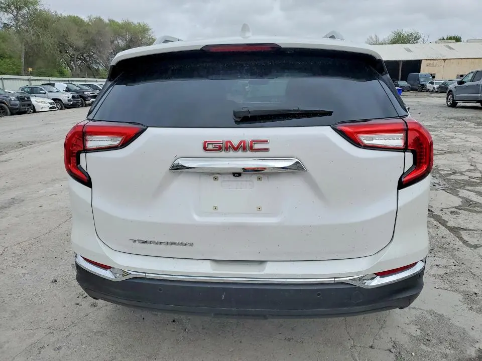 2022 GMC TERRAIN SLT  