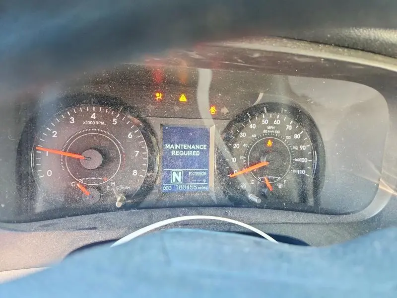 2017 TOYOTA SIENNA LE  