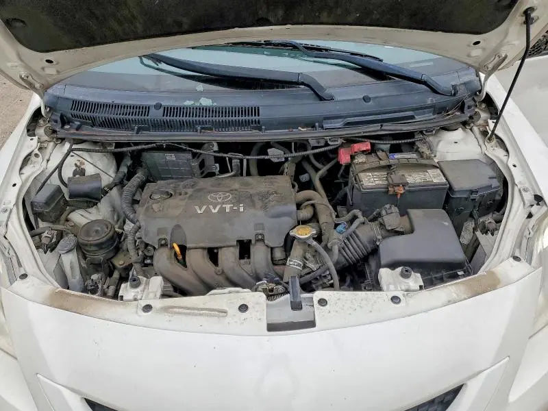 2010 TOYOTA YARIS BASE  