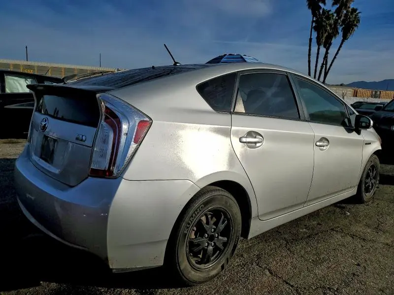 2015 TOYOTA PRIUS   
