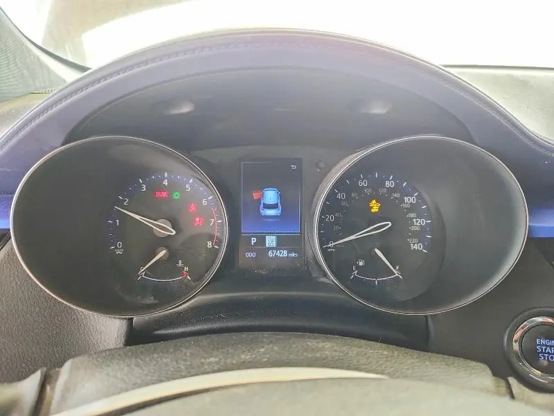 2021 TOYOTA C-HR XLE  