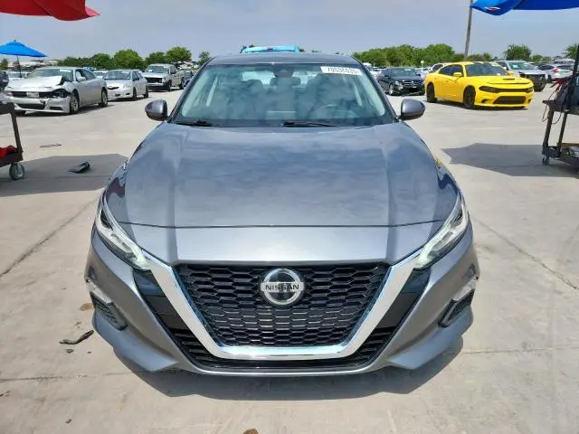 2022 NISSAN ALTIMA SV  