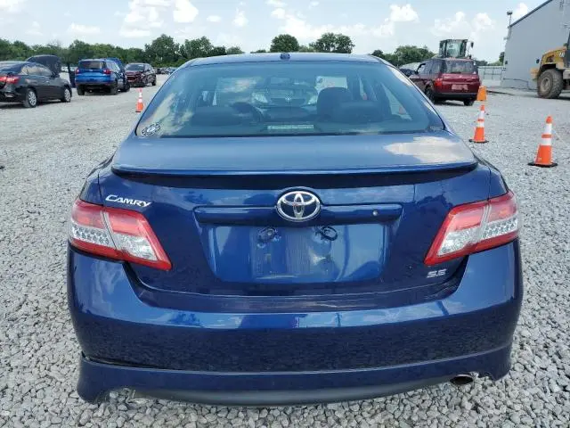 2011 TOYOTA CAMRY SE  