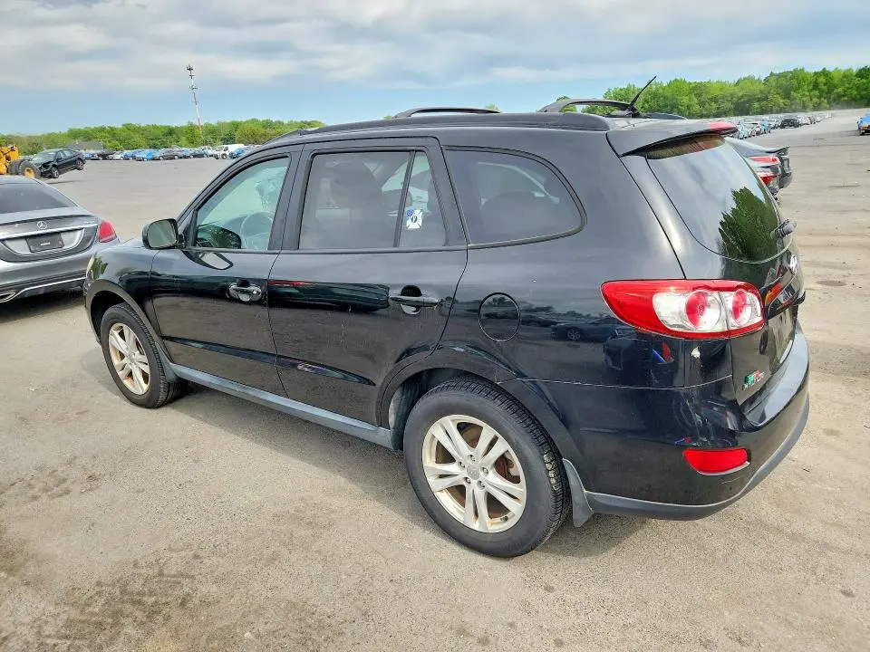 2011 HYUNDAI SANTA FE SE  