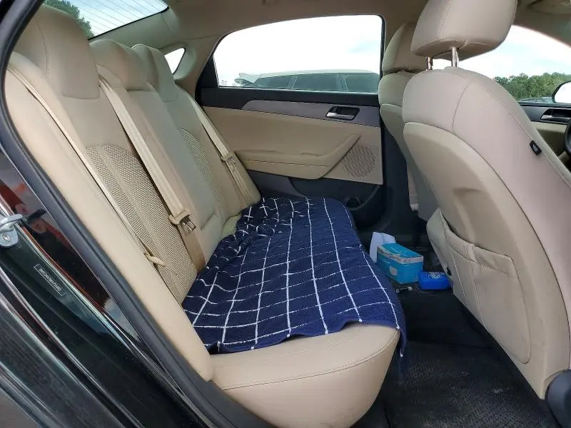 2019 HYUNDAI SONATA SE  