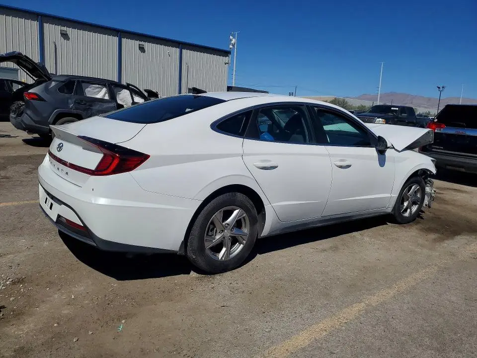 2021 HYUNDAI SONATA SE  