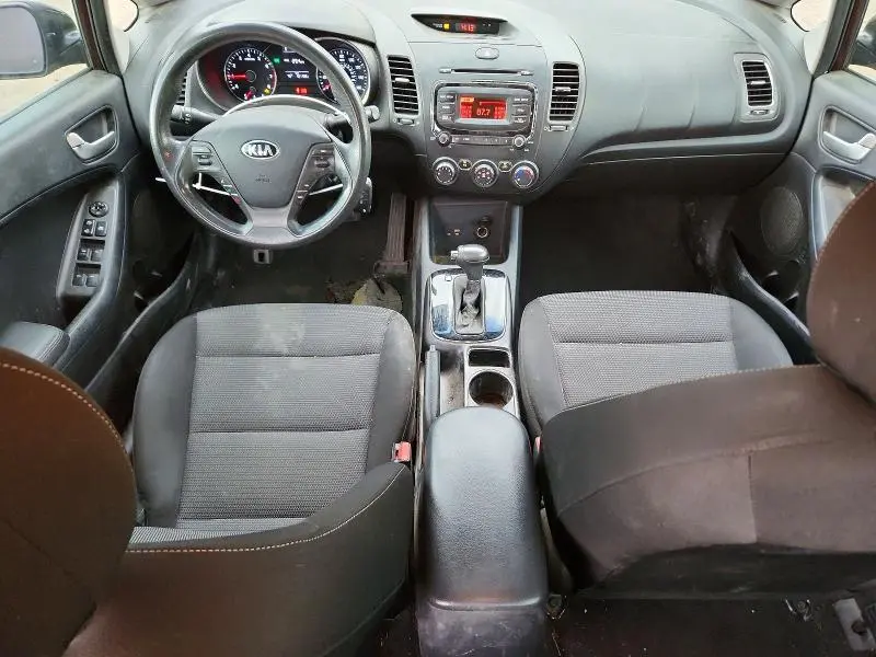 2017 KIA FORTE LX  