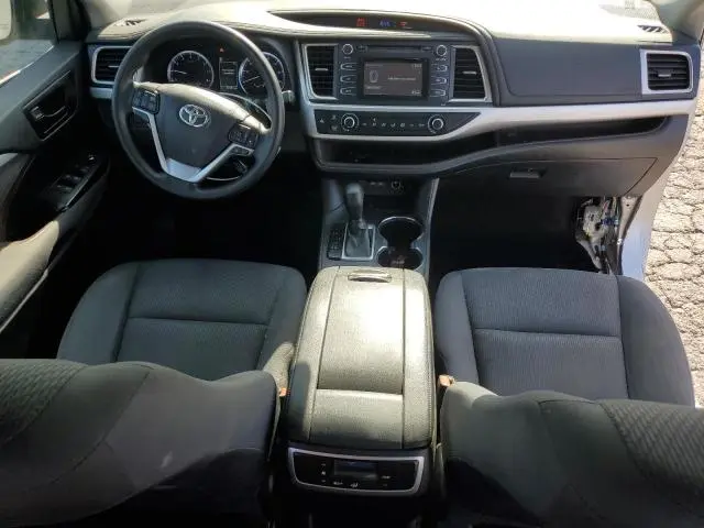 2019 TOYOTA HIGHLANDER LE  