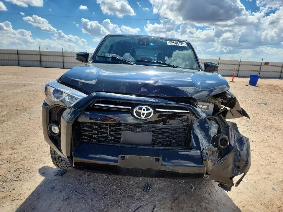2022 TOYOTA 4RUNNER SR5 PREMIUM  