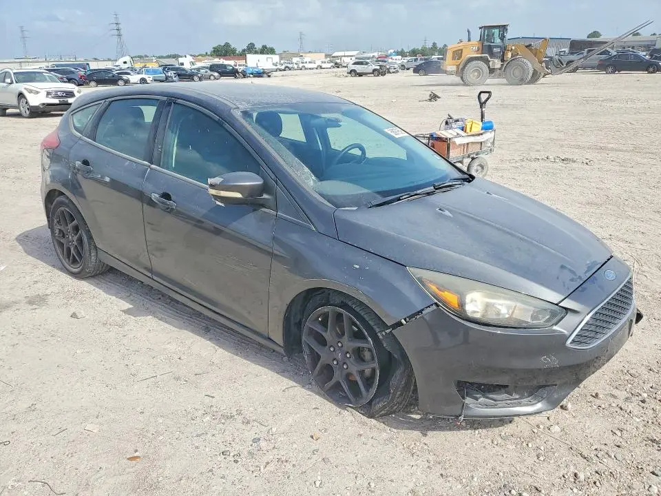 2016 FORD FOCUS SE  