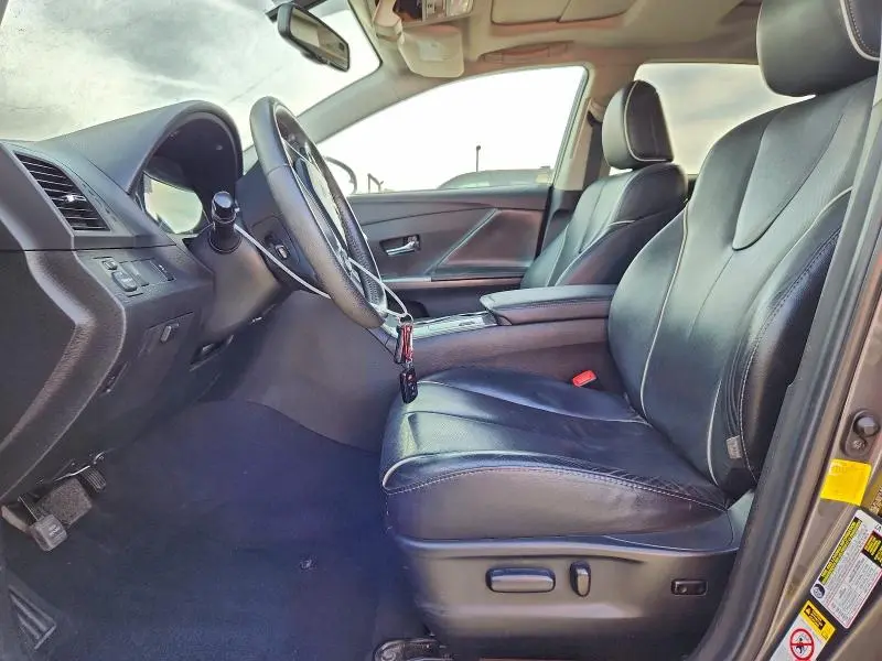 2013 TOYOTA VENZA LE  