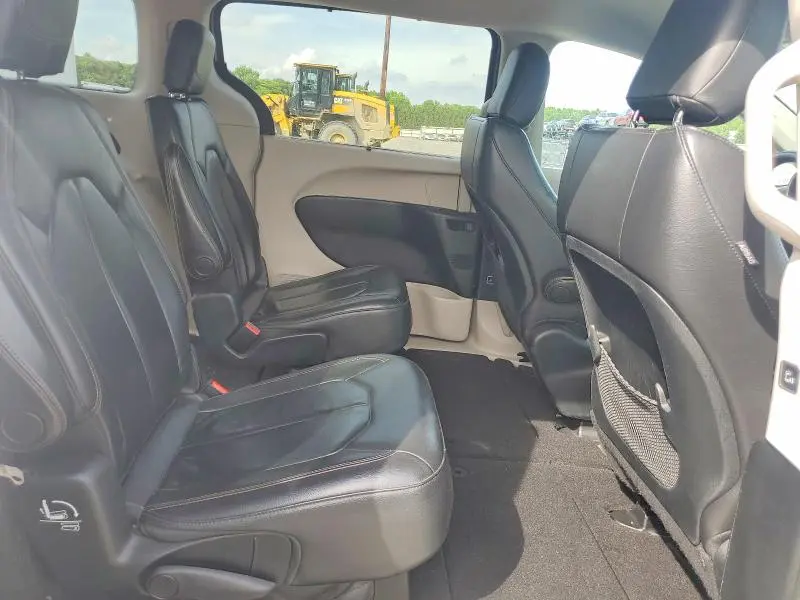 2017 CHRYSLER PACIFICA TOURING L  