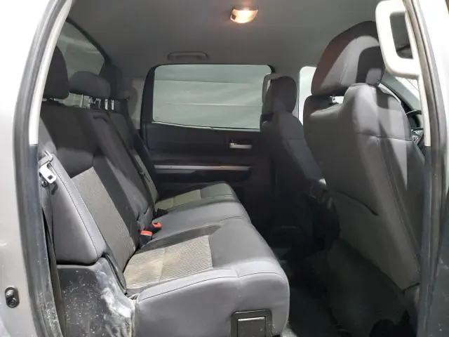 2015 TOYOTA TUNDRA CREWMAX SR5  