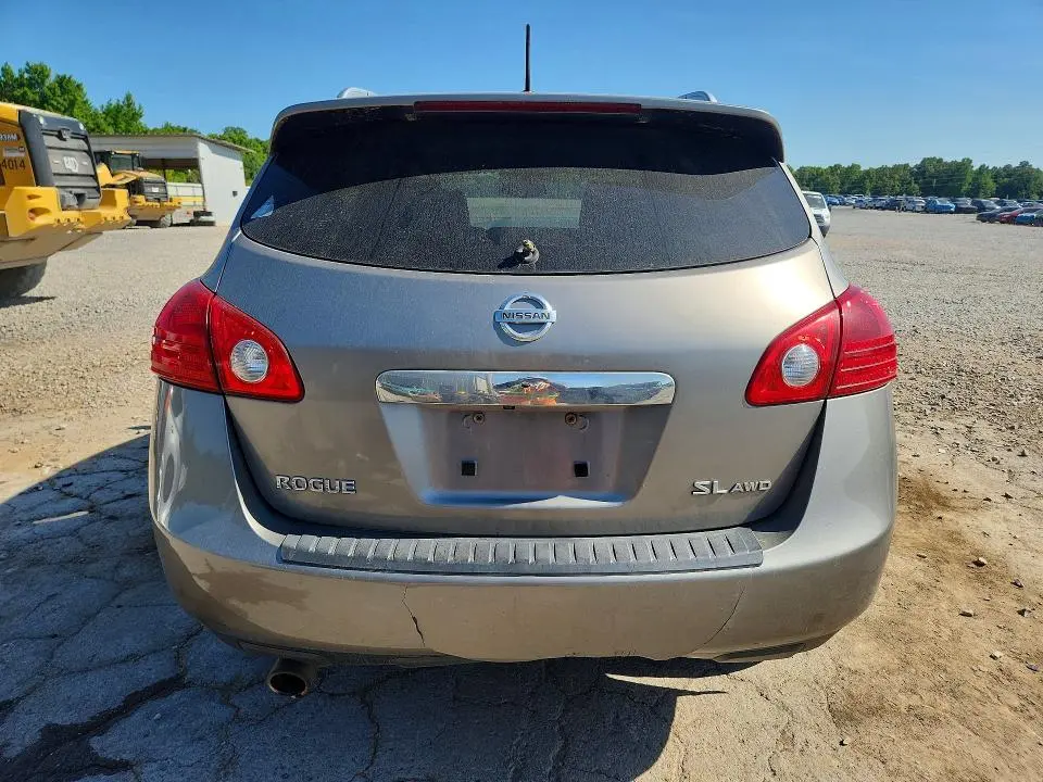 2011 NISSAN ROGUE S  