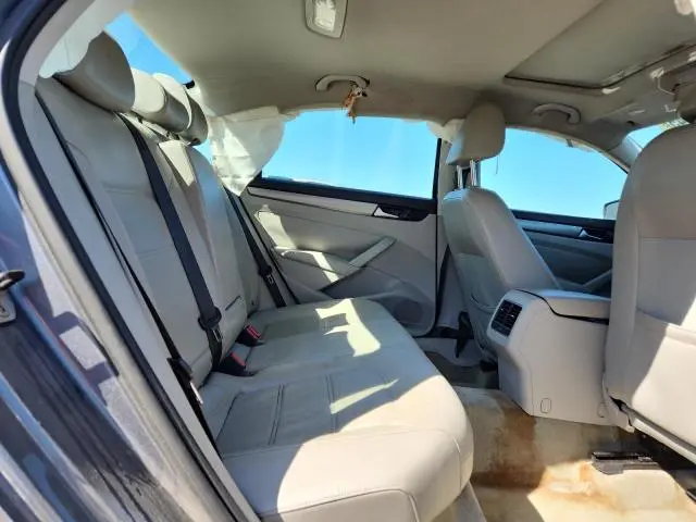 2014 VOLKSWAGEN PASSAT SE  