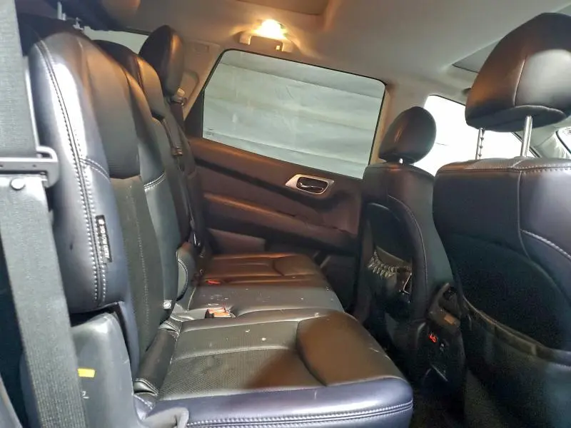 2019 NISSAN PATHFINDER S  