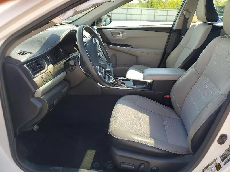 2017 TOYOTA CAMRY SE  
