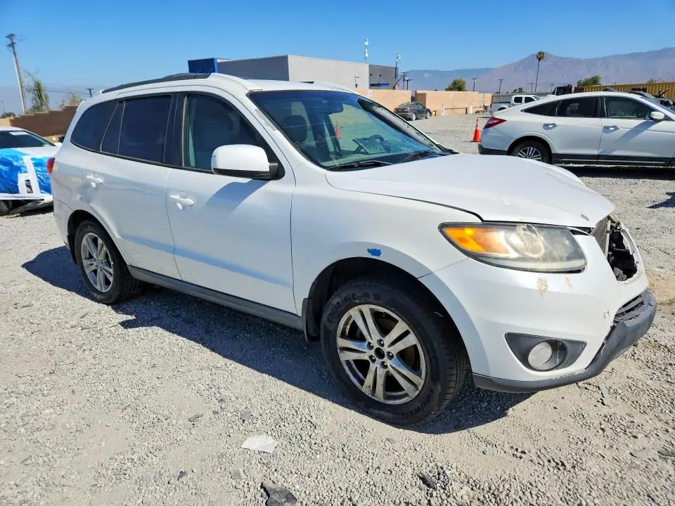 2012 HYUNDAI SANTA FE SE  