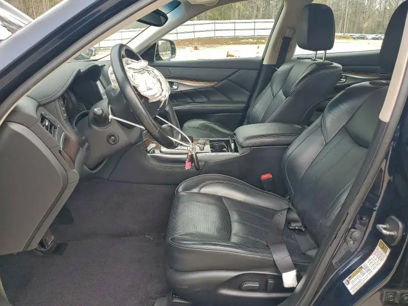 2015 INFINITI Q70L 3.7  