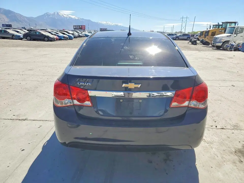 2014 CHEVROLET CRUZE LS  