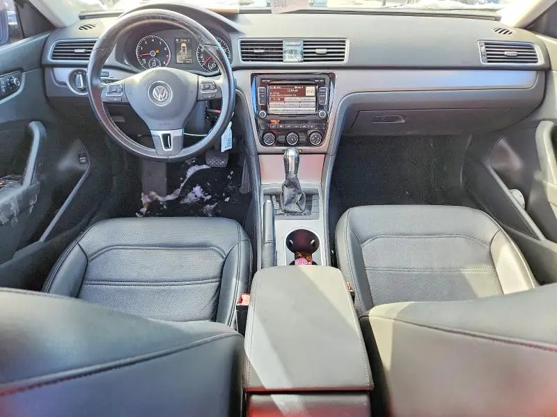 2014 VOLKSWAGEN PASSAT SE  