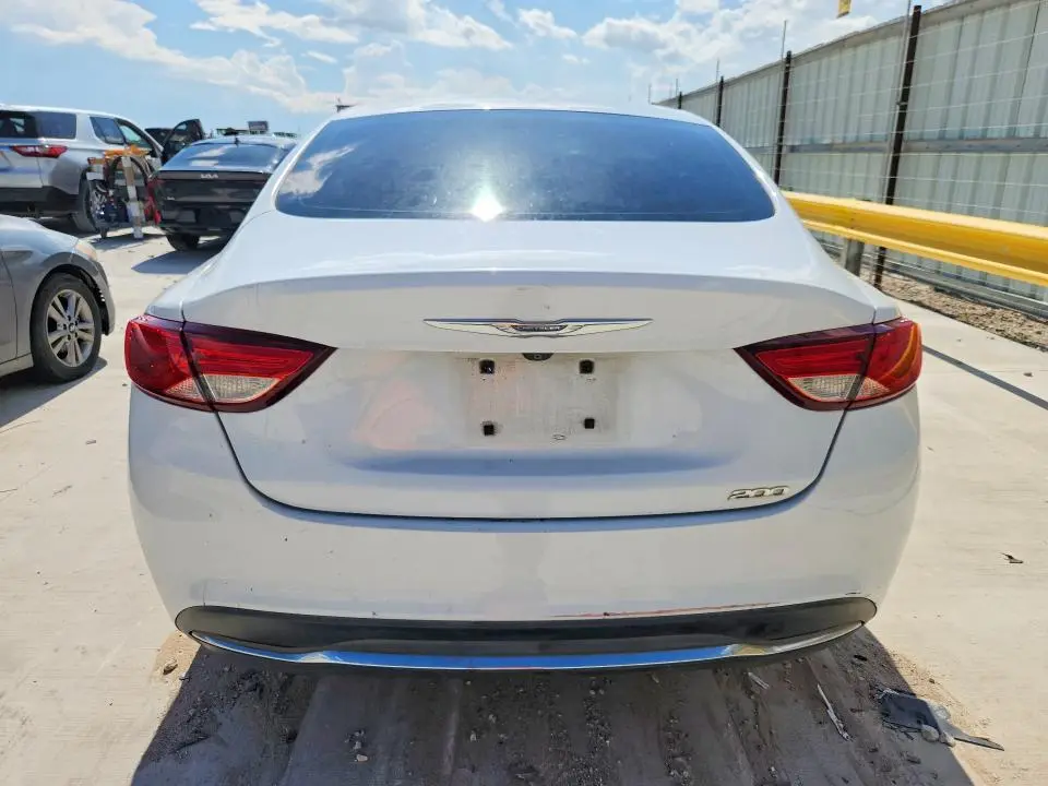 2016 CHRYSLER 200 LIMITED  