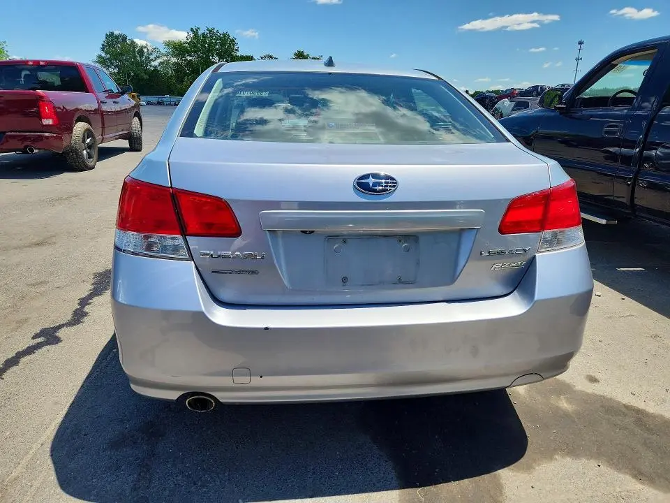 2013 SUBARU LEGACY 2.5I LIMITED  