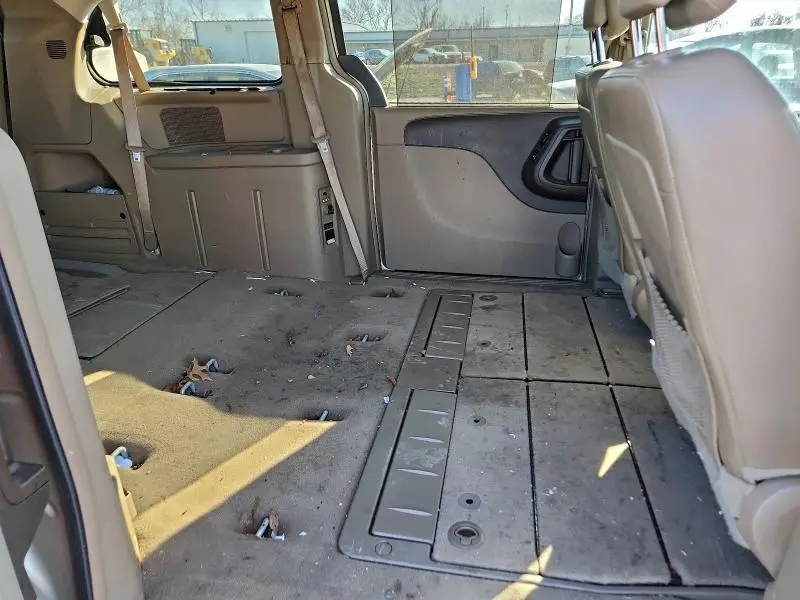 2013 CHRYSLER TOWN & COUNTRY TOURING L  