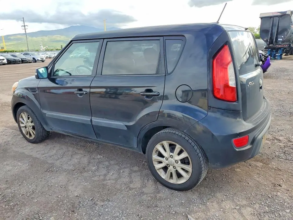 2013 KIA SOUL +  