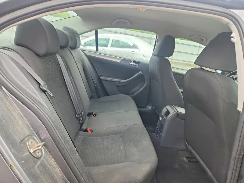 2015 VOLKSWAGEN JETTA SE  