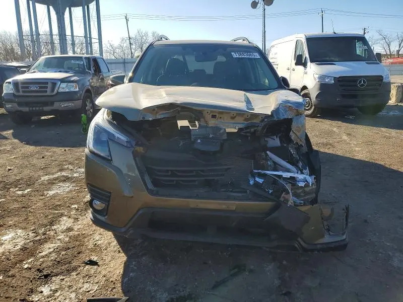 2022 SUBARU FORESTER LIMITED  