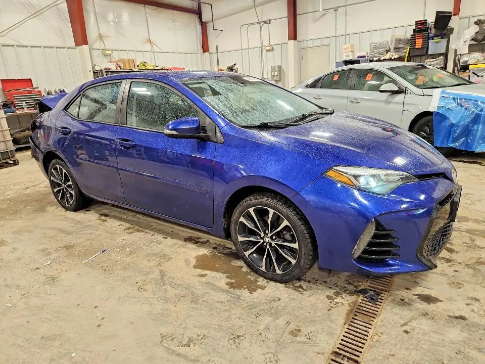 2017 TOYOTA COROLLA SE  